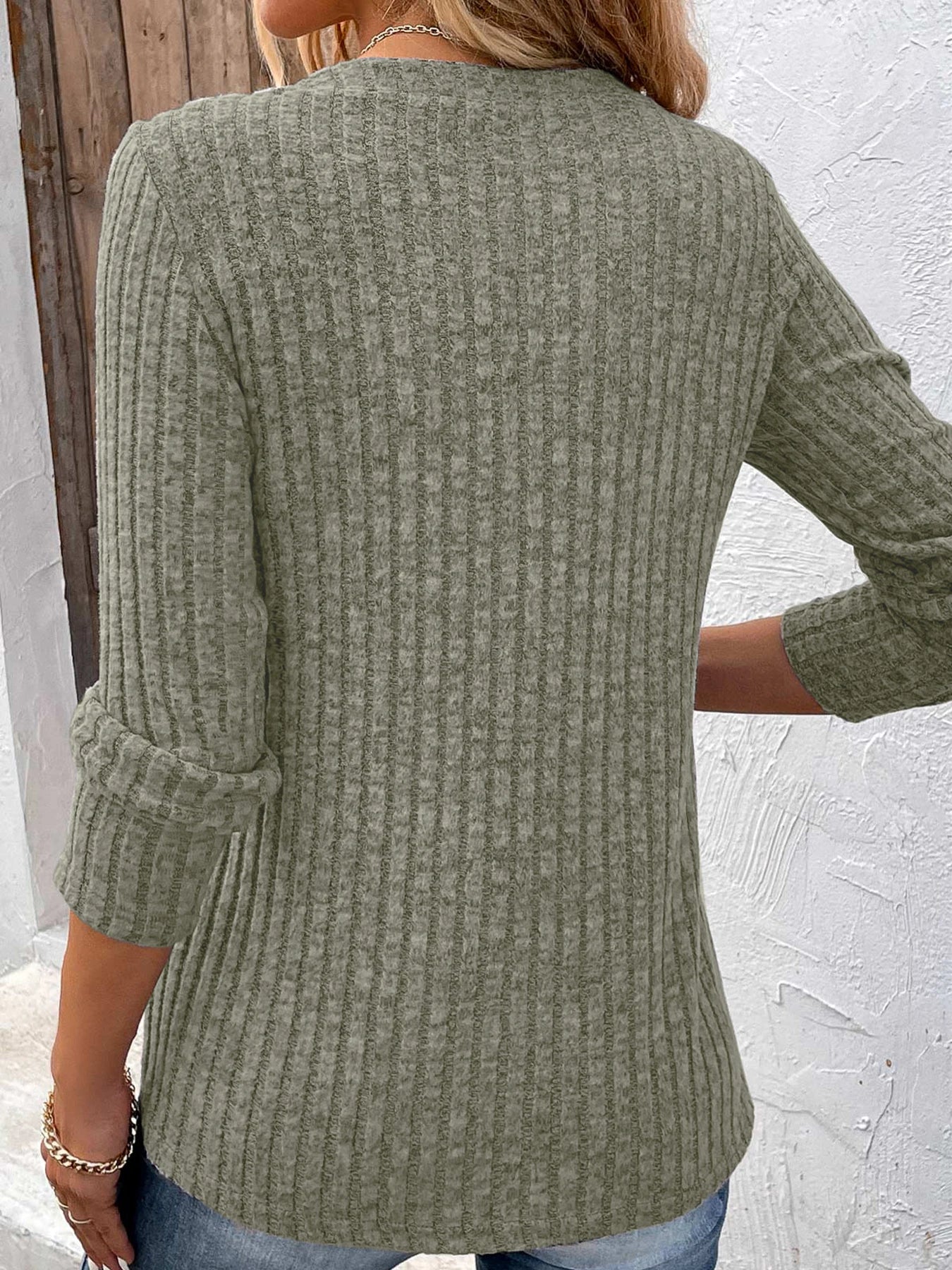 Jersey de Mujer Cuello en V Acanalado con Botones