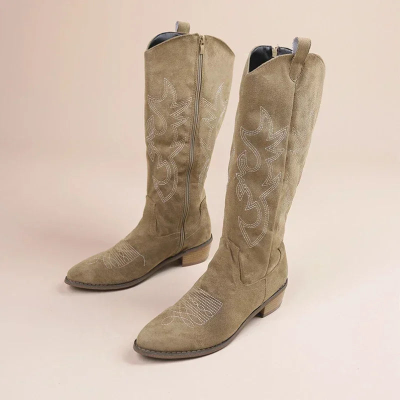 Botas Cowboy Mujer de Ante con Detalles Bordados