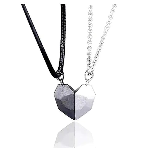 Magnetic Heart Necklaces - High Trend Coture