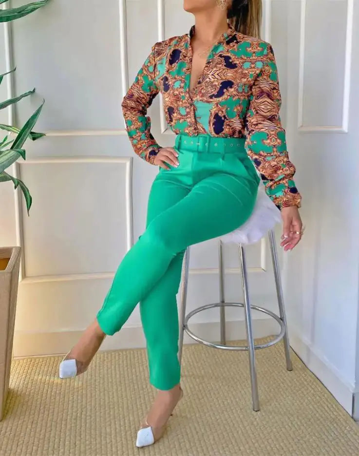 Conjunto elegante dos piezas pantalon y blusa