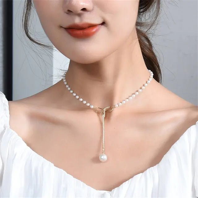 Rhinestone Butterfly Pendant Pearl Necklace - High Trend Coture