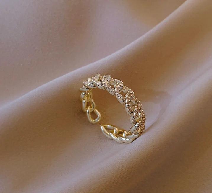 Twist Design Rings - High Trend Coture