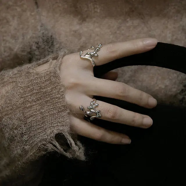 Charming Hollow Opening Rings - High Trend Coture
