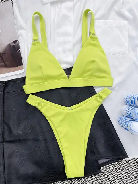Bikini Estilo Brasileño con Detalles de Anillos - High Trend Coture