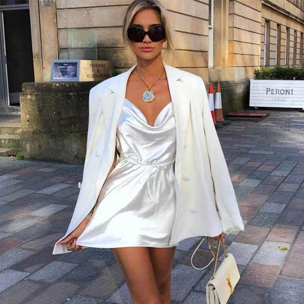 Vestido Corto Satén Cuello Desbocado - High Trend Coture