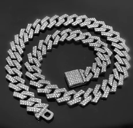 Iced Out Rhombus Prong Necklace - High Trend Coture