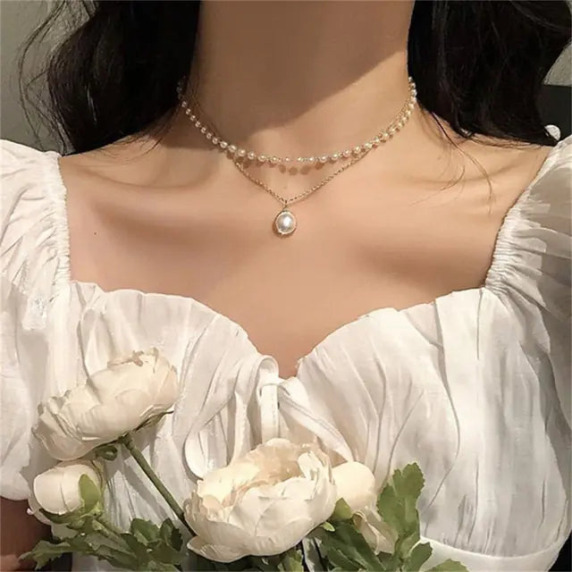 Rhinestone Butterfly Pendant Pearl Necklace - High Trend Coture