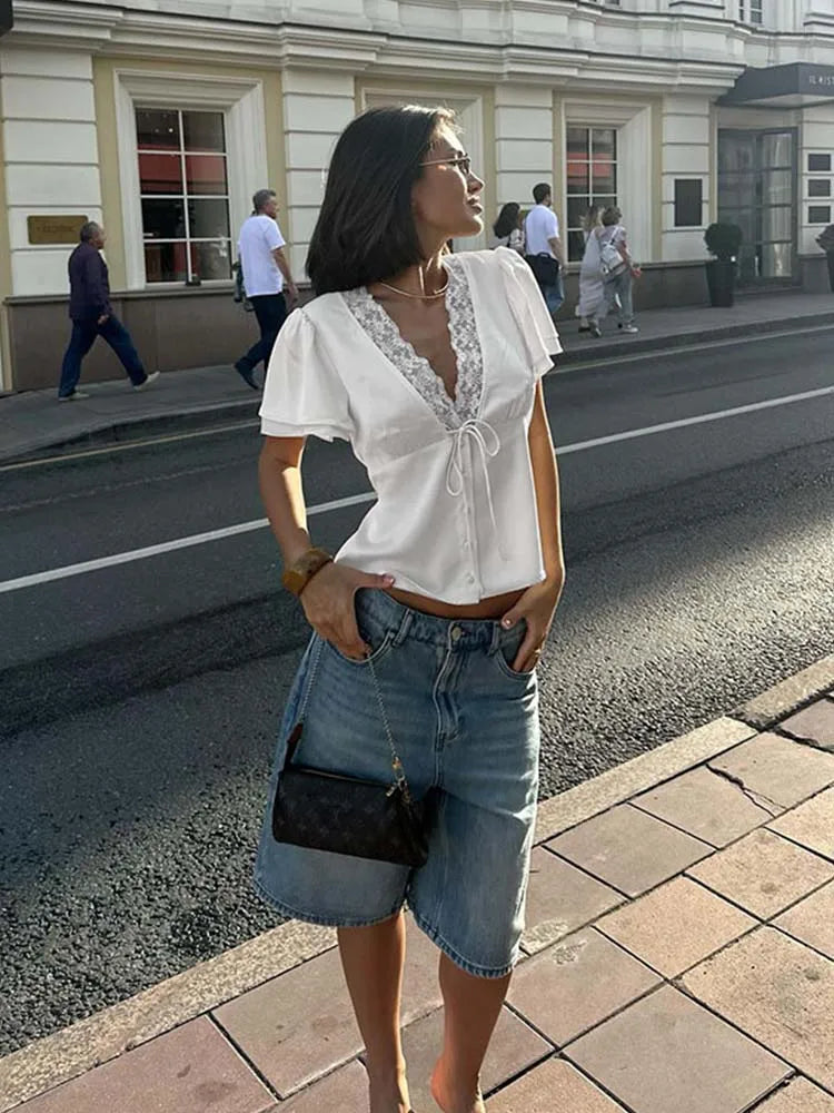 Camiseta Mujer Satinada Encaje Cuello V Manga Corta