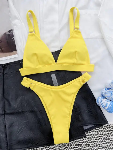 Bikini Estilo Brasileño con Detalles de Anillos - High Trend Coture