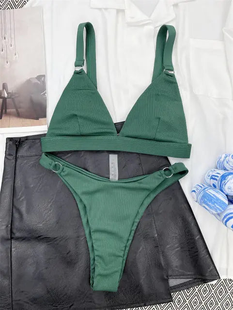 Bikini Estilo Brasileño con Detalles de Anillos - High Trend Coture