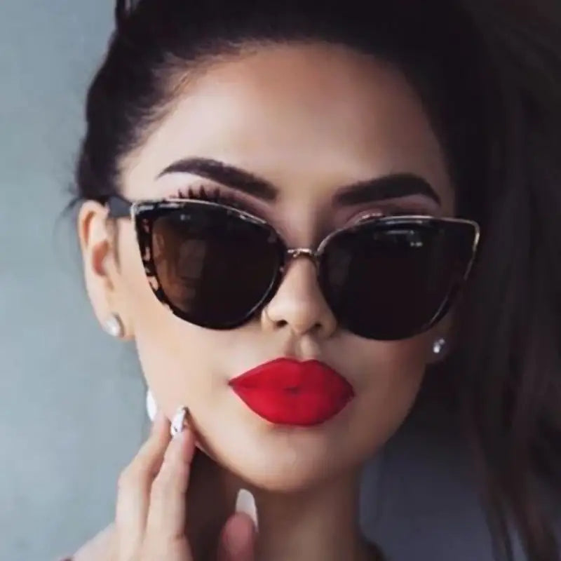 Elegant Cat Eye Sunglasses - High Trend Coture