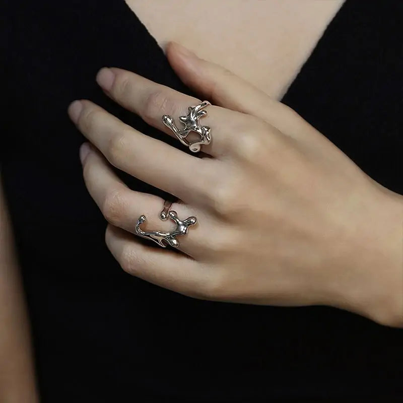 Charming Hollow Opening Rings - High Trend Coture