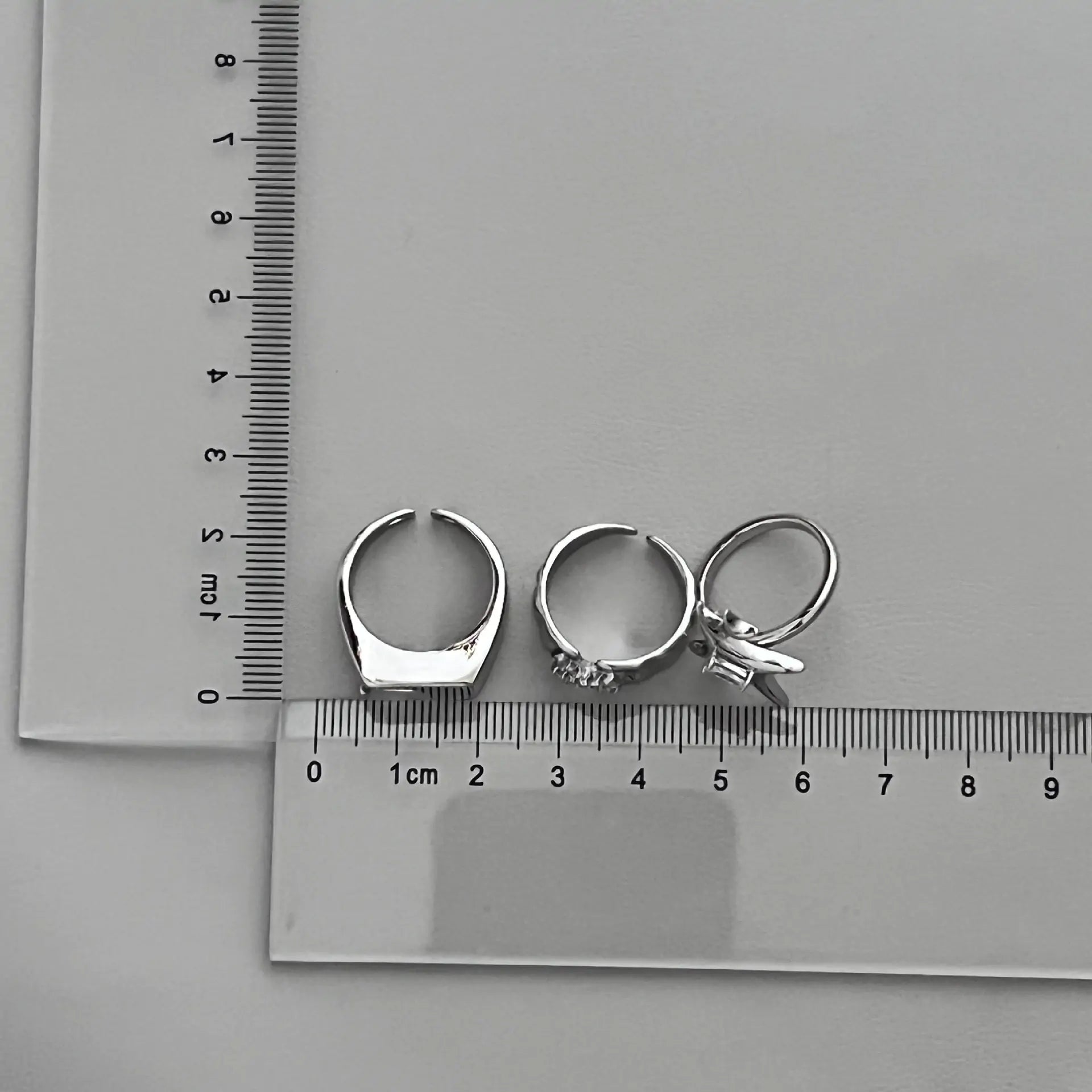 Shiny Unisex Crystal Rings - High Trend Coture