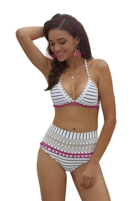 Bikini con Pompones de Rayas Blancas y Azules - High Trend Coture