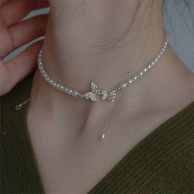 Rhinestone Butterfly Pendant Pearl Necklace - High Trend Coture