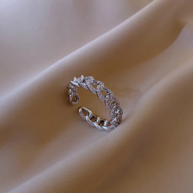 Twist Design Rings - High Trend Coture